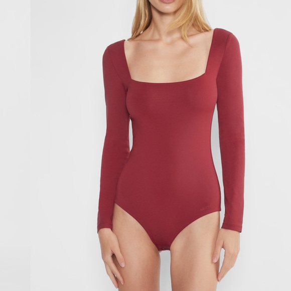 Aritzia Tops - NWT Aritzia a Contour Body Suit